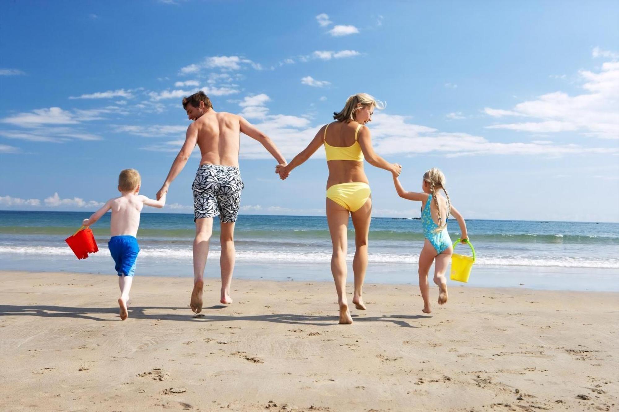 Superb Caravan At Seawick Holiday Park, Sleeps 8 Ref 27202Sw كْلانكتون أون سي المظهر الخارجي الصورة